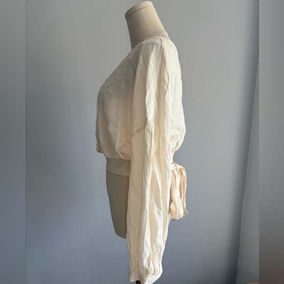 ASTR Tie-Back Shirt – White – Size M – Excellent Used Condition - Picture 5 of 7